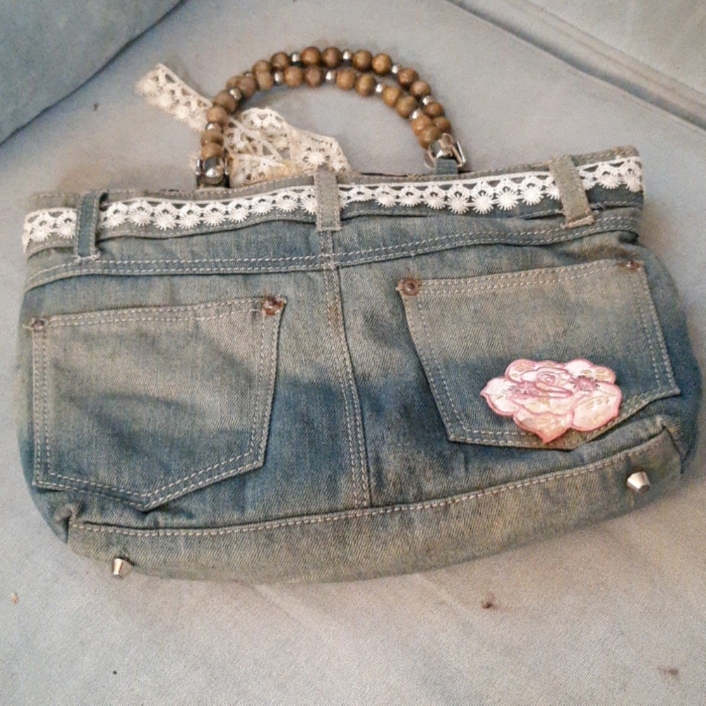 Purse - Picture 2 of 2